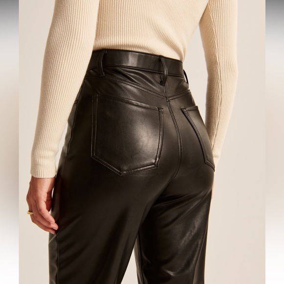 Abercrombie&Fitch Curve love, vegan leather ankle straight Pant. Size: 12 short. - Picture 6 of 9